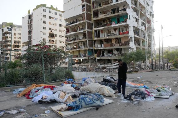 Race against time to rescue survivors after Venezuela earthquakes strike